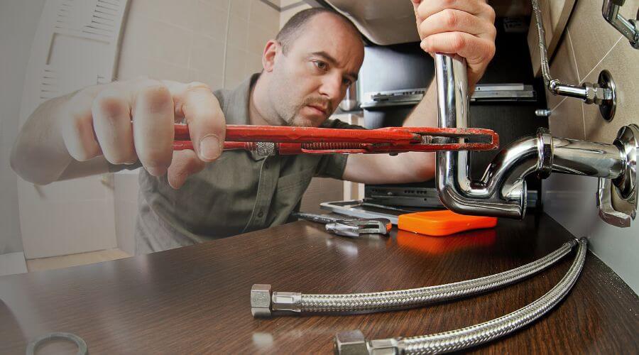 Expert burst pipe repair services in Astoria, SD